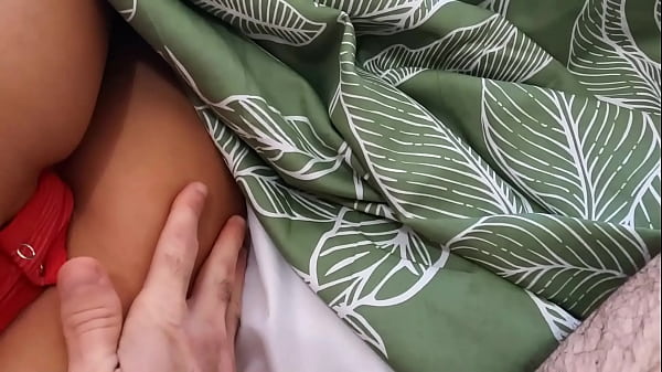 Я никогда больше не буду делить с тобой номер в отеле, сводный брат