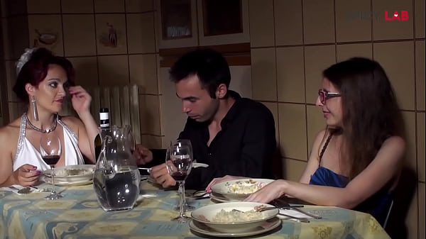 Уроки секса с моей мачехой с Мэри Райдер, Рози Мур и Капитано Эриком